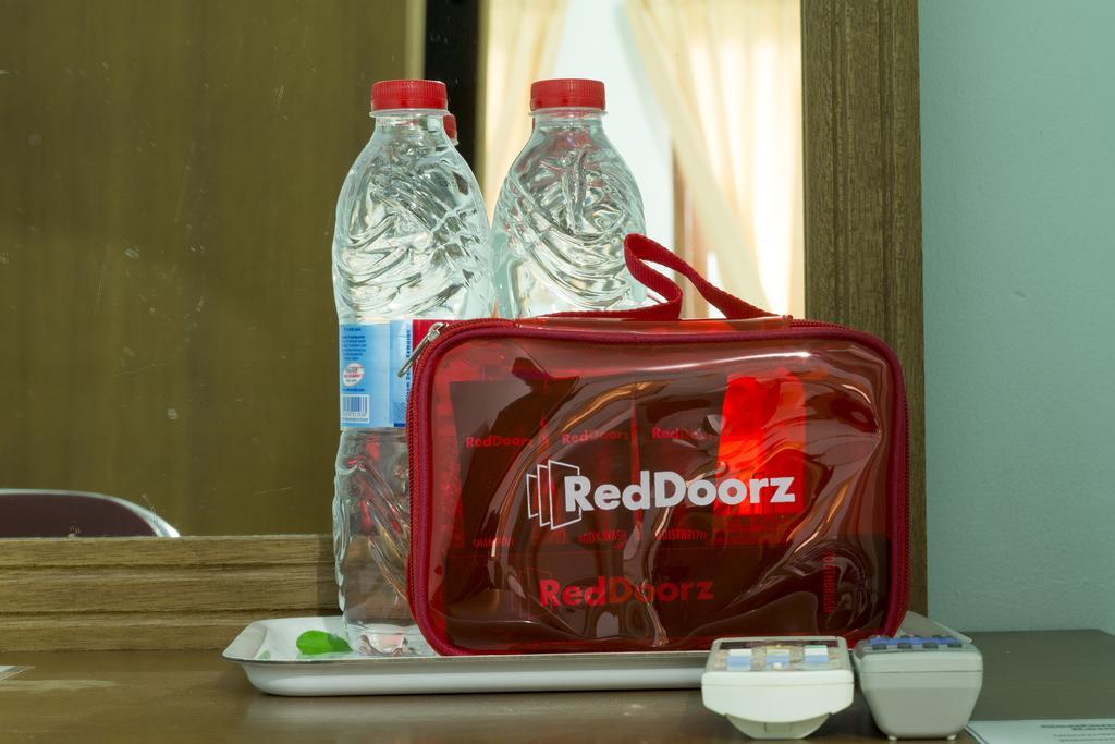 Reddoorz Near Raya Semer Canggu Exteriör bild
